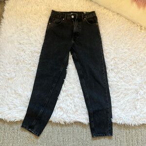This is a black Zara Jean in size 2